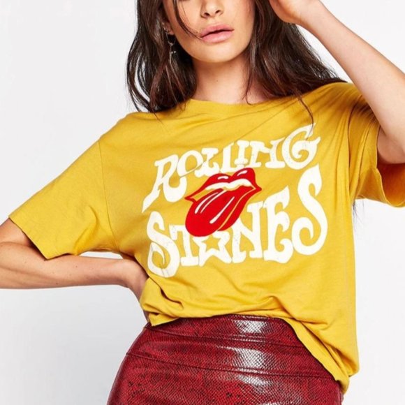 Daydreamer Tops - Daydreamer Rolling Stones Graphic Tee Size Small
